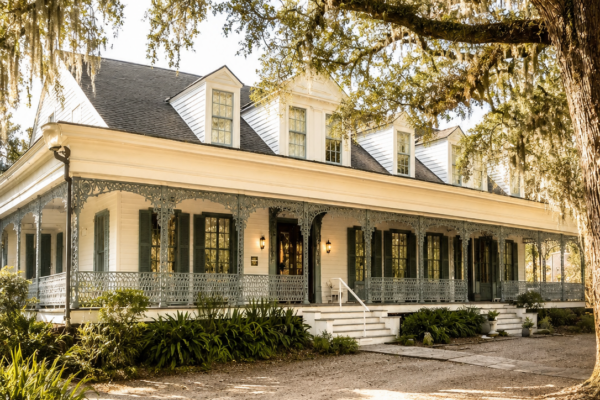 Louisiana’s MOST EVIL Plantation: The Bloody Horrors of the Myrtles Plantation