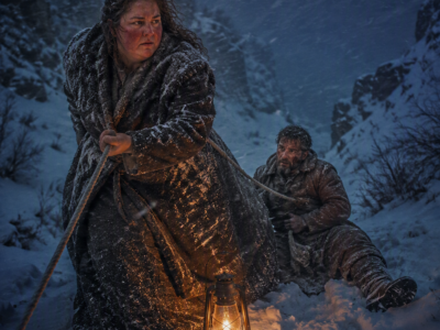 The Mountain Man Expected a Frail Mail-Order Bride—But When Hattie Boone Stepped Off the Stage, Lifted the Trunk He Could Barely Move, and Warned Him She Would Not Be Treated as a Burden, Gordon Holt Began to Wonder What Else She Had Carried West
