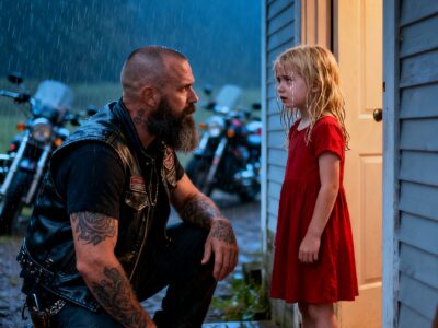 A HELLS ANGEL WAS READY TO DISAPPEAR FOREVER – THEN A FREEZING LITTLE GIRL KNOCKED ON HIS DOOR AND CALLED HIM DAD